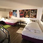 アパート The 5 Lofts