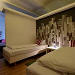 アパート The 5 Lofts